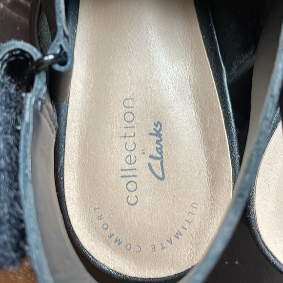 Clark’s leather open toe sandals. - Picture 7 of 7